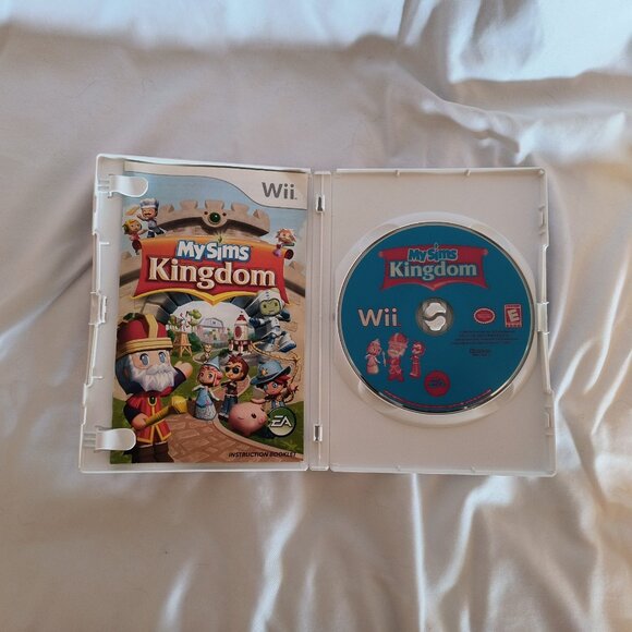 Wii MySims Agents, Kingdom & 2 Game Collection Lot of 3 E Rated Lightly Used - Picture 5 of 6